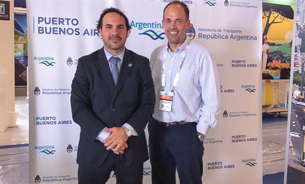 Cruise and Ferry heads to Miami